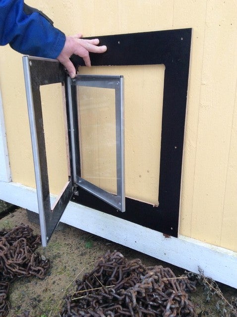 Pro koiranluukku Ikkunalla