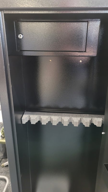 Suomi Asekaappi RS8 Musta