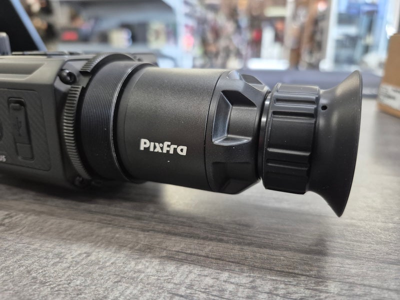 Pixfra Taurus Eyepiece Monokkeli