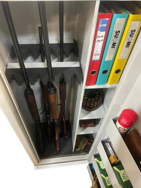 Suomi R16 Asekaappi Vaalean Harmaa