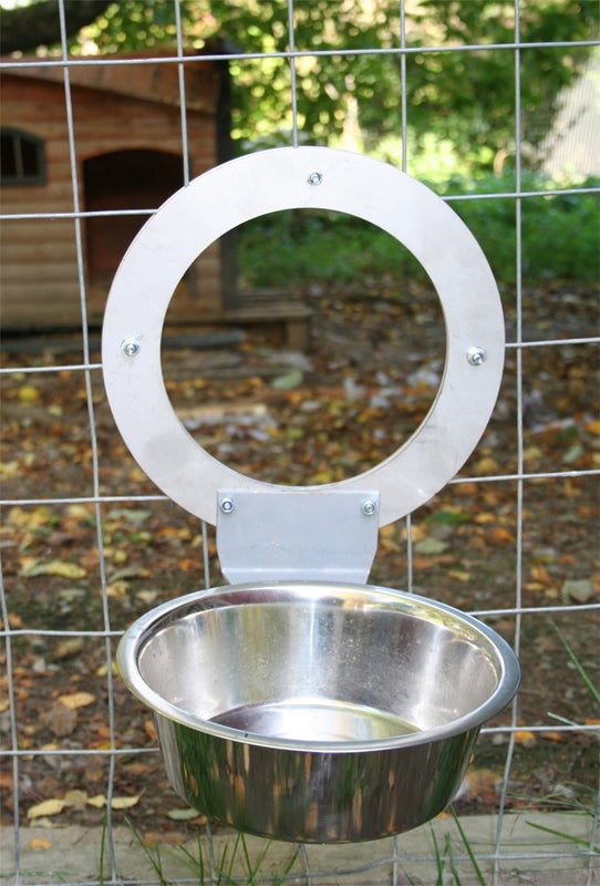 J&auml;mpti Kuppiteline Koiratarhan Ulkopuolelle